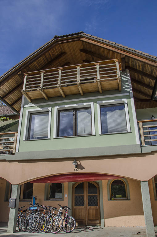 Miskar Rooms Cerknica Eksteriør bilde