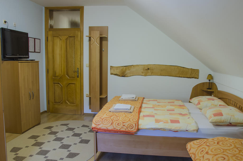 Miskar Rooms Cerknica Rom bilde